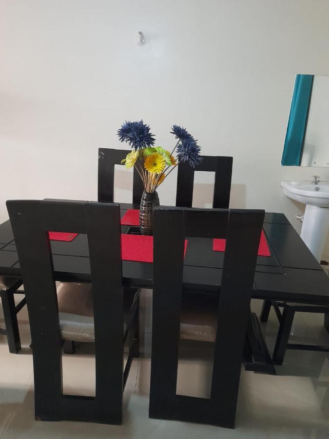 Jacky'S Milimani Suites Накуру Экстерьер фото